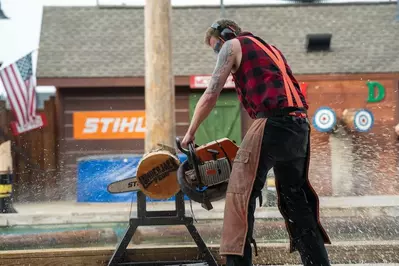 Hot Saw event at Paula Deen's Lumberjack Feud