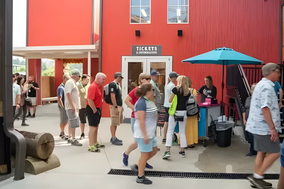 Group entering Paula Deen's Lumberjack Feud