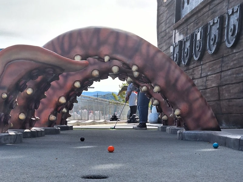 mini golf pigeon forge